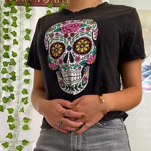 Social Culture Sugar Skull Medium Black Distressed Top
